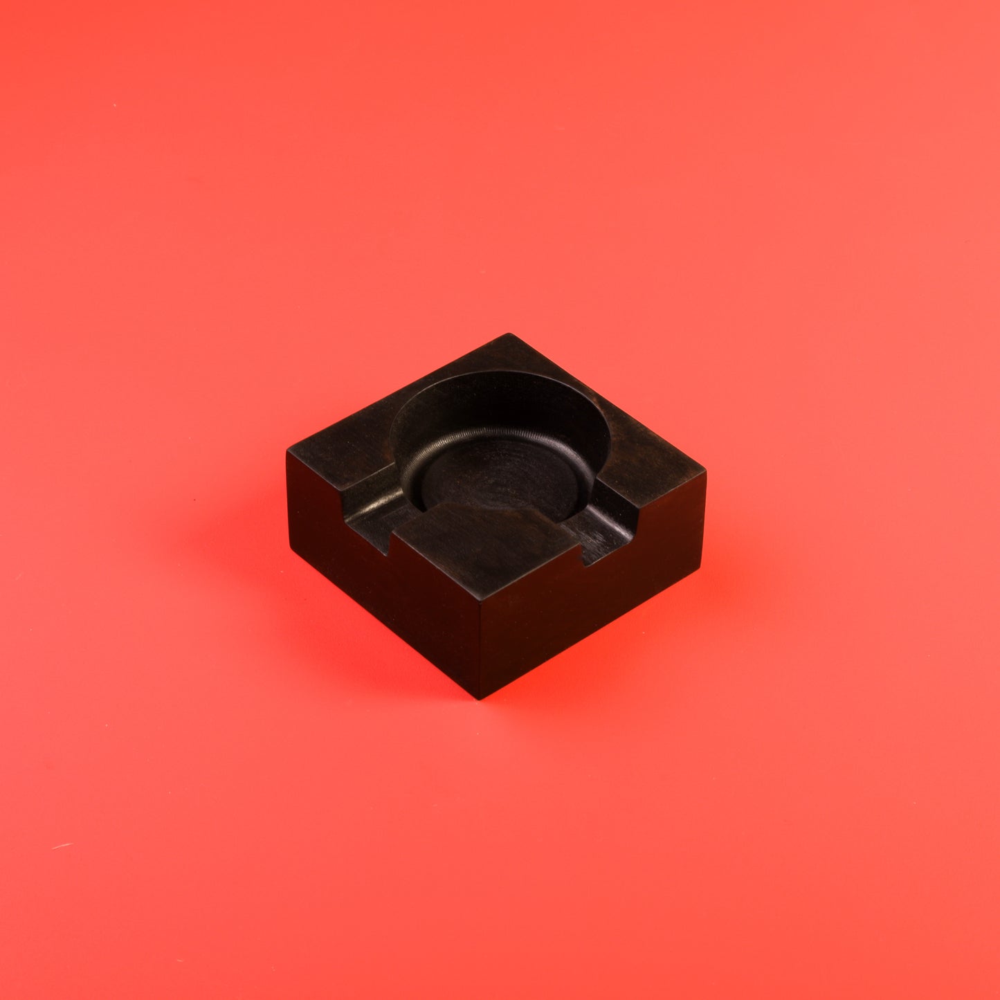 Ash tray
