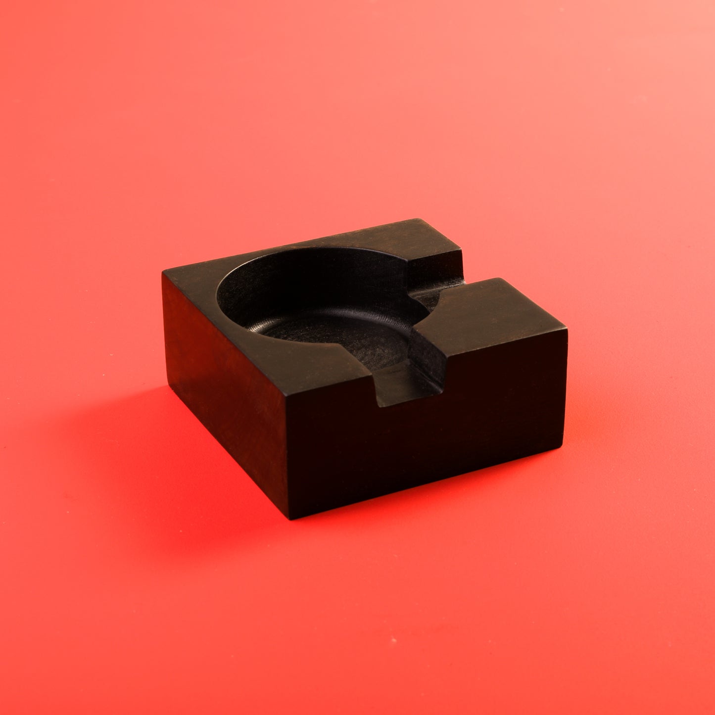 Ash tray