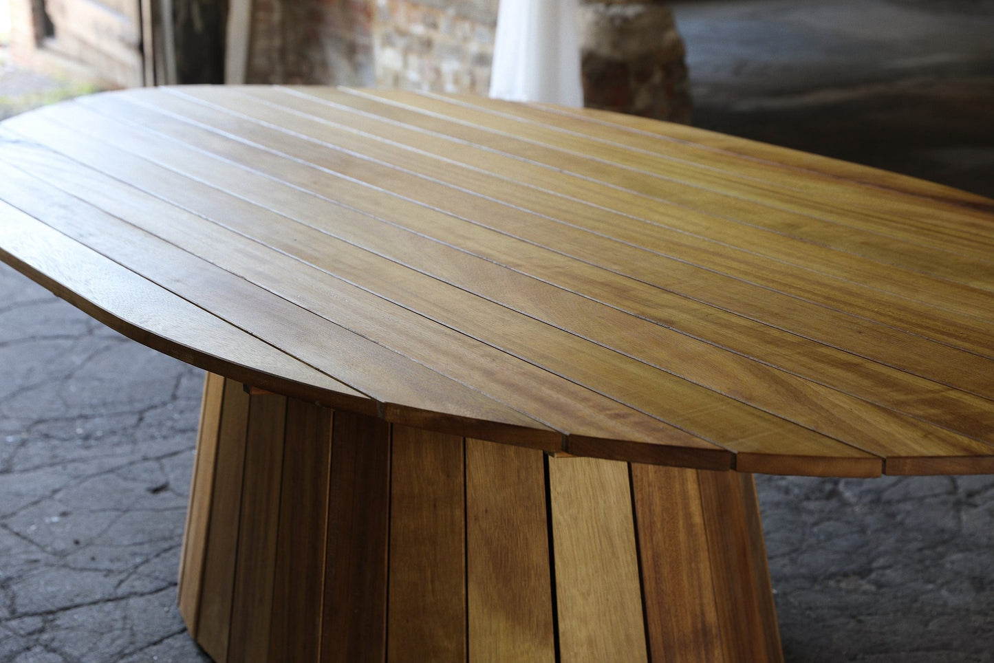 Straight top garden table