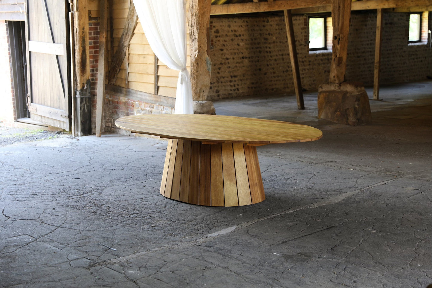 Straight top garden table