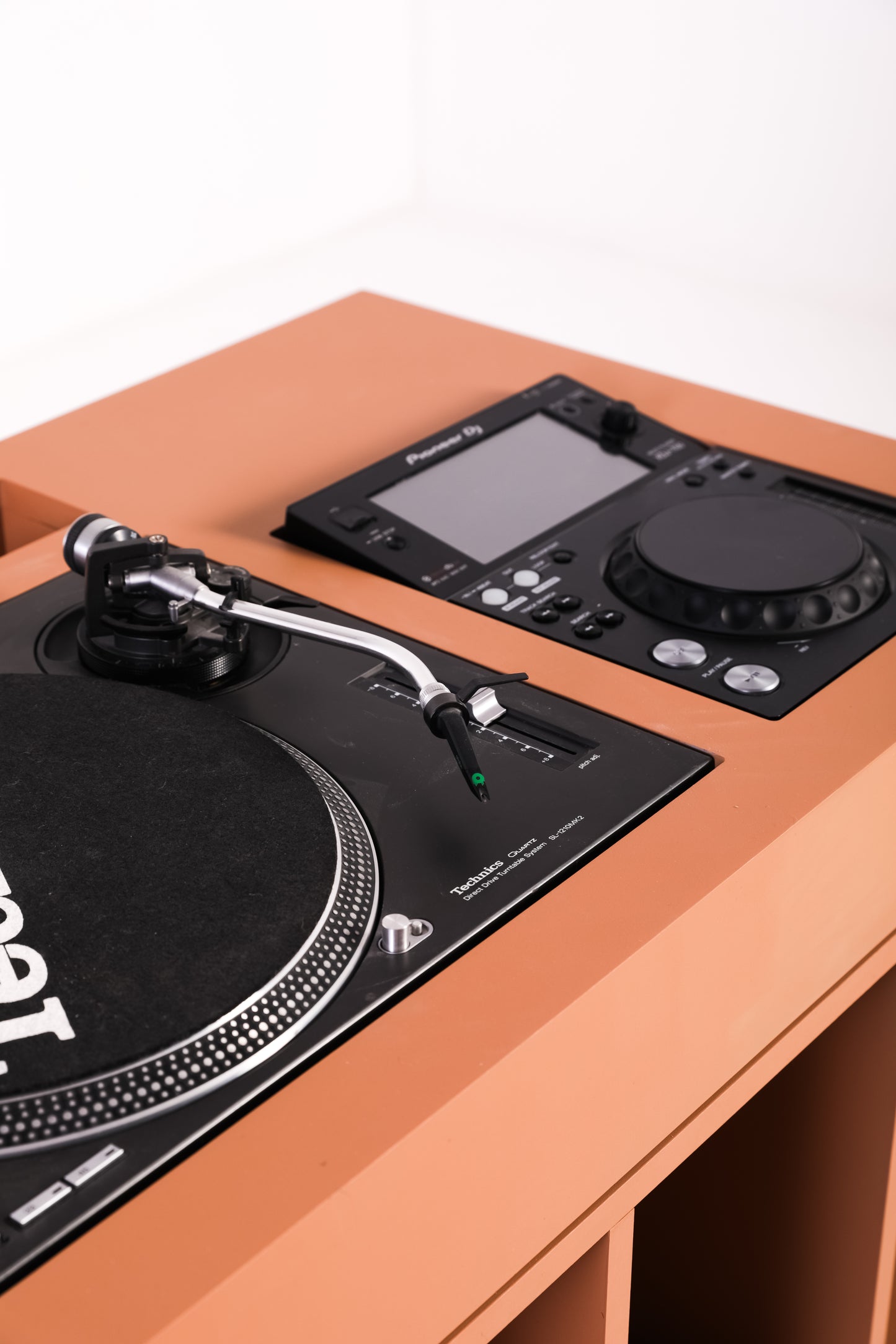 The Youn (DJ unit)
