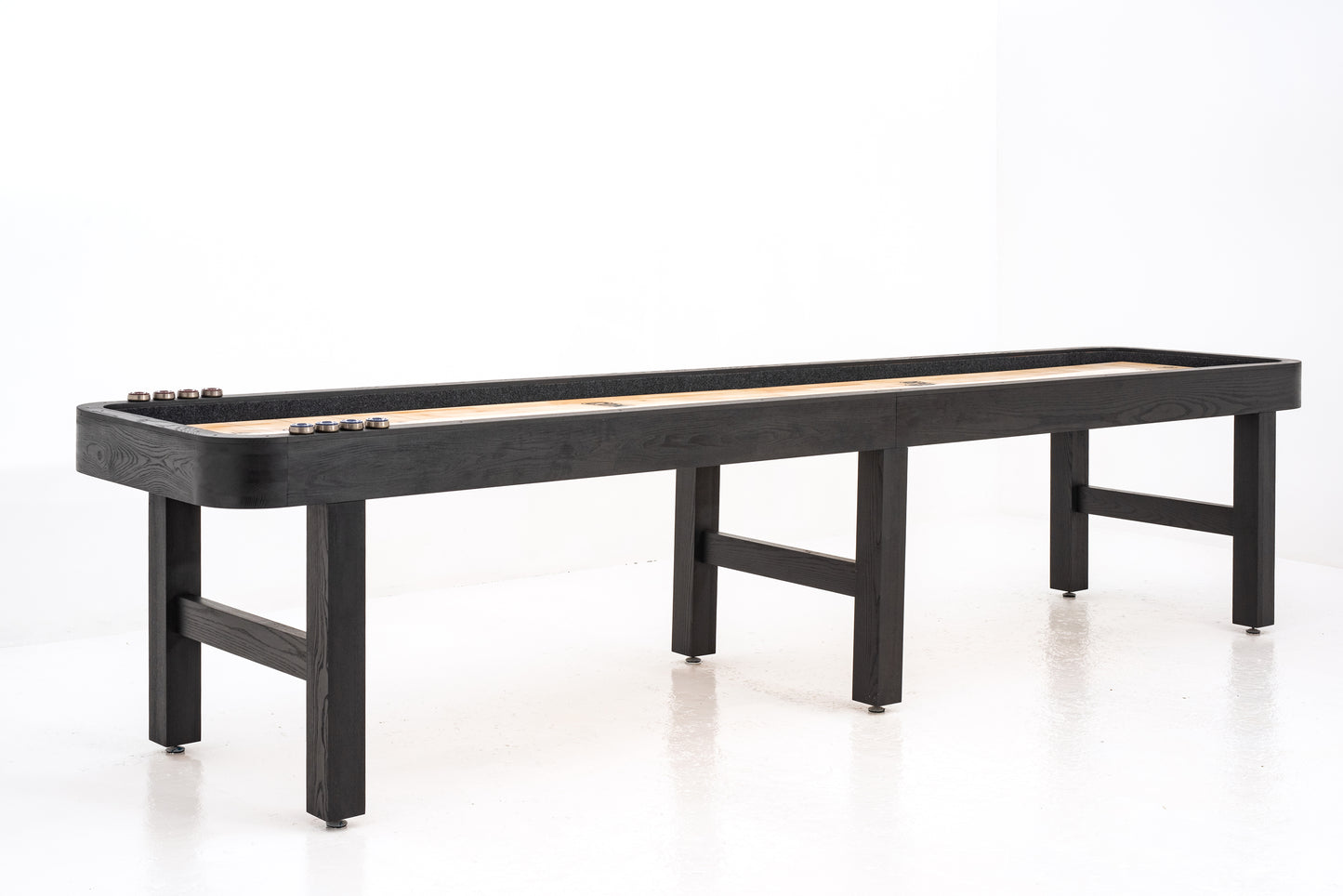 Shuffleboard table