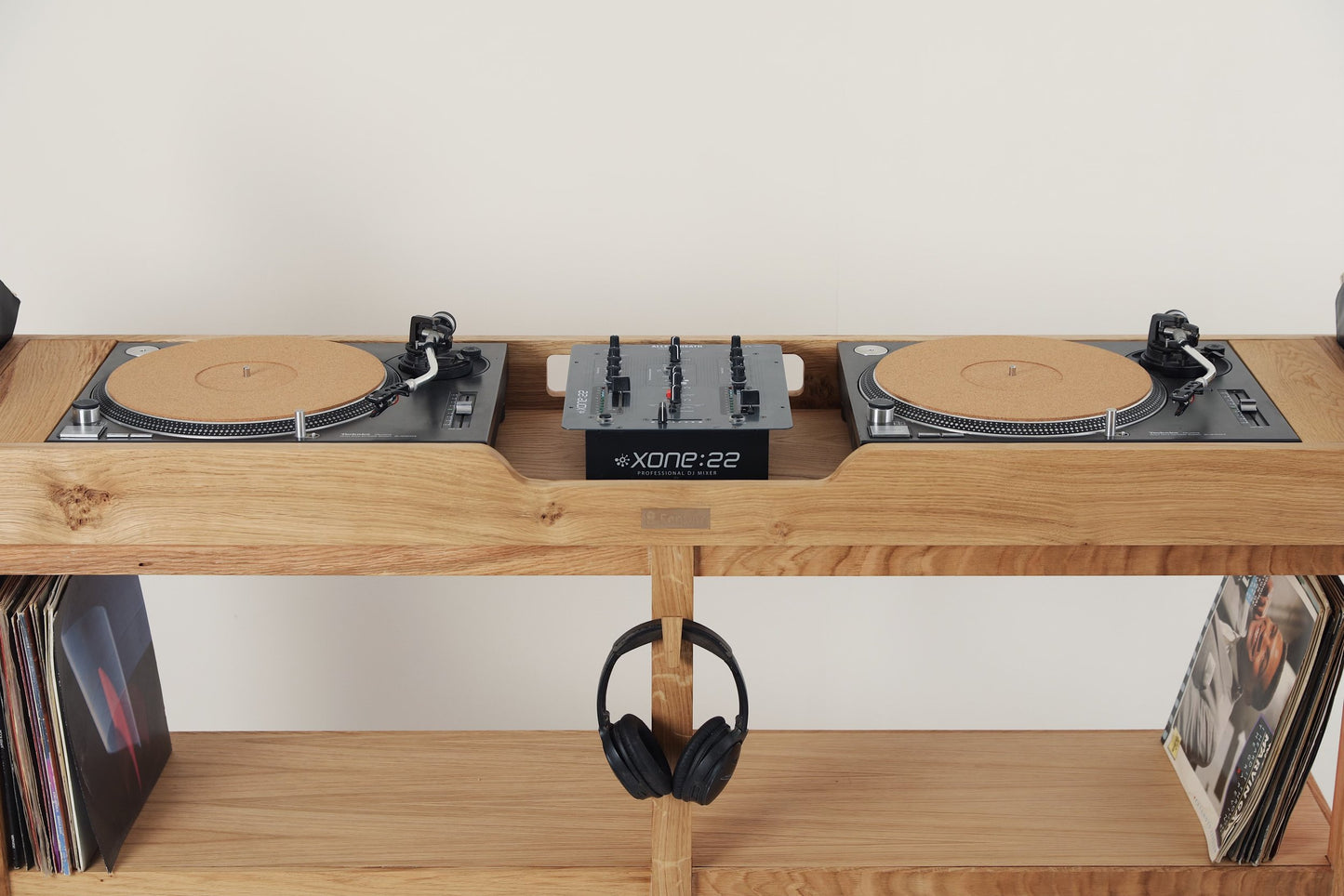 Oak DJ console